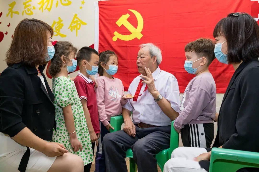 央视春晚现场曝光:,网友炸开锅:让你没想到的全都来了!
